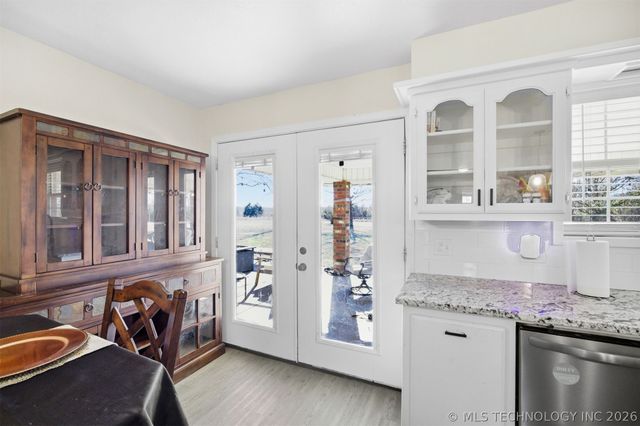 2201 W Main Street, Henryetta, OK 74437