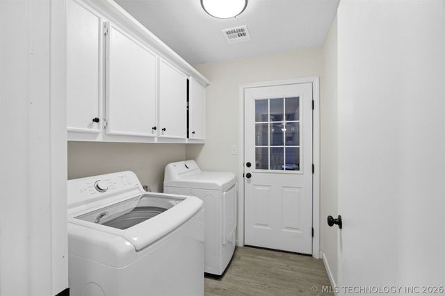 2201 W Main Street, Henryetta, OK 74437