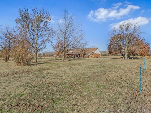 2201 W Main Street, Henryetta, OK 74437