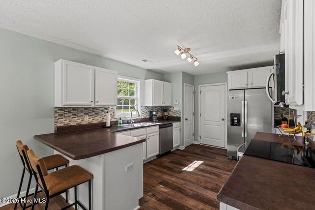 212 Marsh Haven Drive, Sneads Ferry, NC 28460