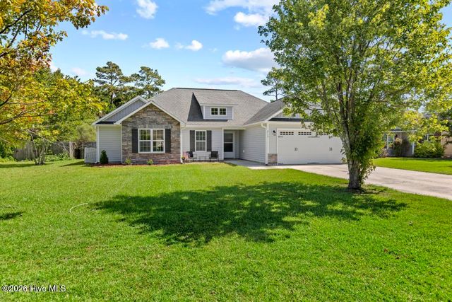 212 Marsh Haven Drive, Sneads Ferry, NC 28460