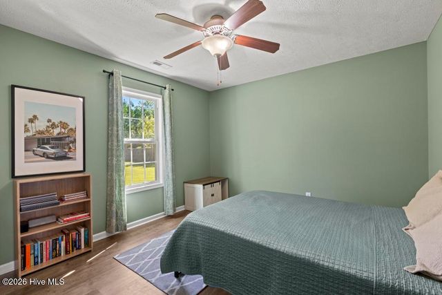 212 Marsh Haven Drive, Sneads Ferry, NC 28460
