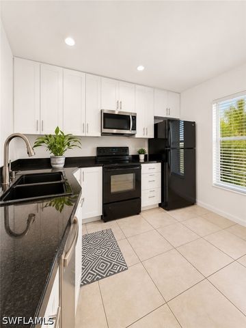 1895 Courtyard WAY 101, Naples, FL 34112