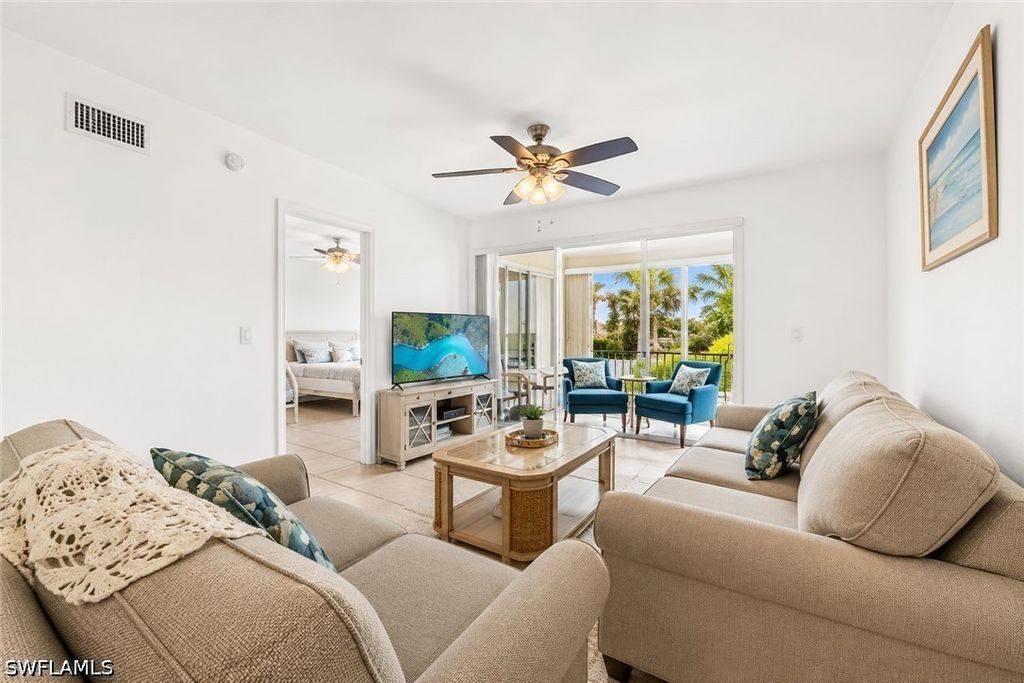 1895 Courtyard WAY 101, Naples, FL 34112