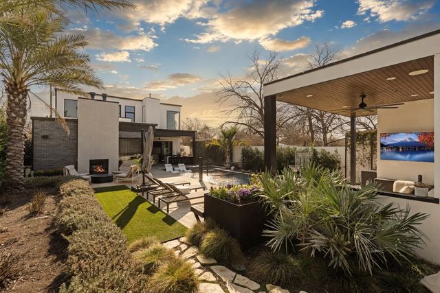 30 Chalmers Ave, Austin, TX 78702