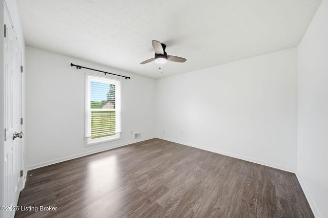 328 Kennedy Dr, Mt Washington, KY 40047