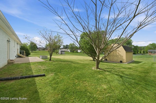 328 Kennedy Dr, Mt Washington, KY 40047