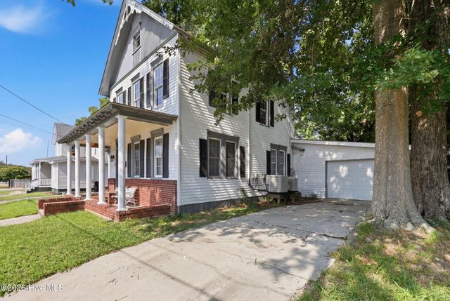 210 N Dyer Street, Elizabeth City, NC 27909