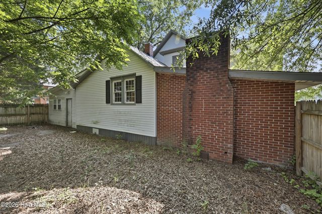 210 N Dyer Street, Elizabeth City, NC 27909