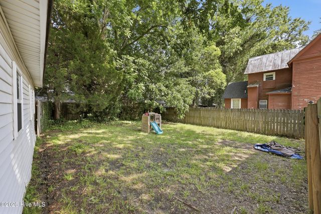210 N Dyer Street, Elizabeth City, NC 27909