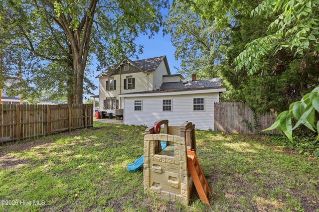 210 N Dyer Street, Elizabeth City, NC 27909