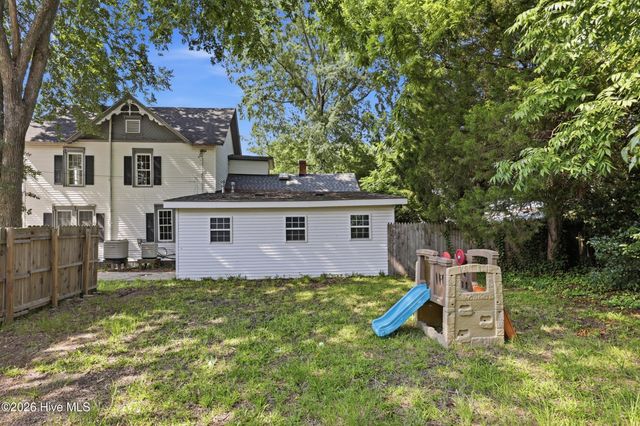 210 N Dyer Street, Elizabeth City, NC 27909