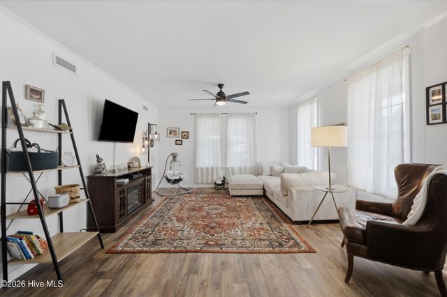 210 N Dyer Street, Elizabeth City, NC 27909