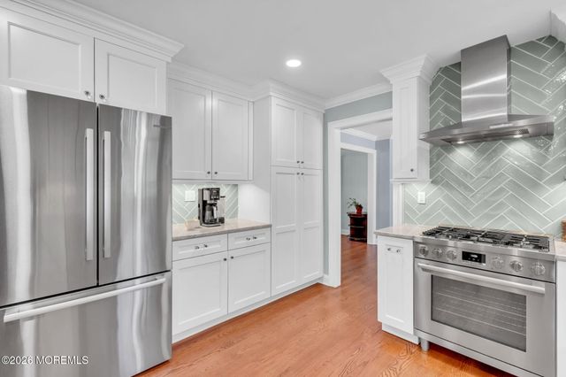 9 Neville Drive, Lincroft, NJ 07738