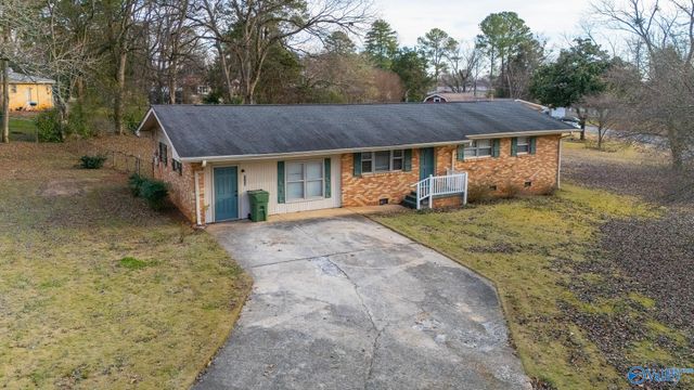 3104 Cumbress Circle NW, Huntsville, AL 35810