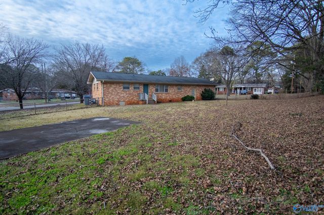 3104 Cumbress Circle NW, Huntsville, AL 35810