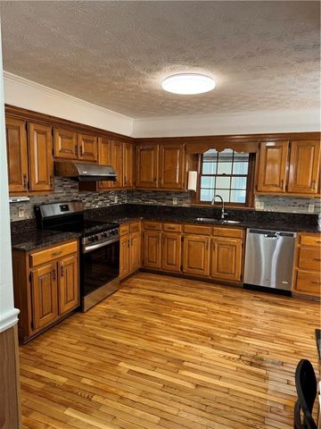 3340 Newburn SW Street, Lilburn, GA 30047