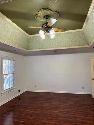 3340 Newburn SW Street, Lilburn, GA 30047