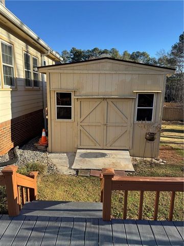 3340 Newburn SW Street, Lilburn, GA 30047