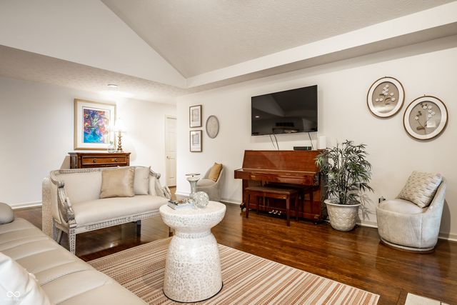 1733 Cloister Drive, Indianapolis, IN 46260