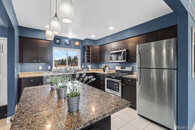 27036 Sandy Hill Lane, Lyon Charter Township, MI 48165