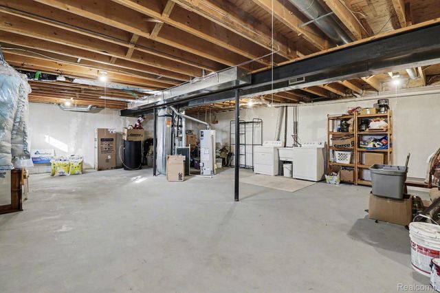 27036 Sandy Hill Lane, Lyon Charter Township, MI 48165