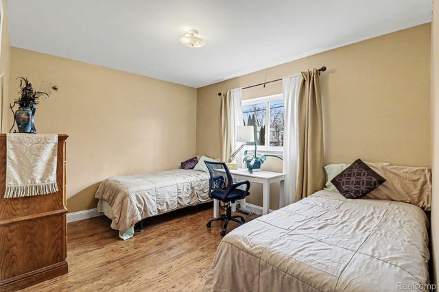 27036 Sandy Hill Lane, Lyon Charter Township, MI 48165