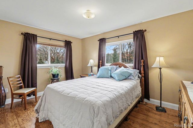 27036 Sandy Hill Lane, Lyon Charter Township, MI 48165