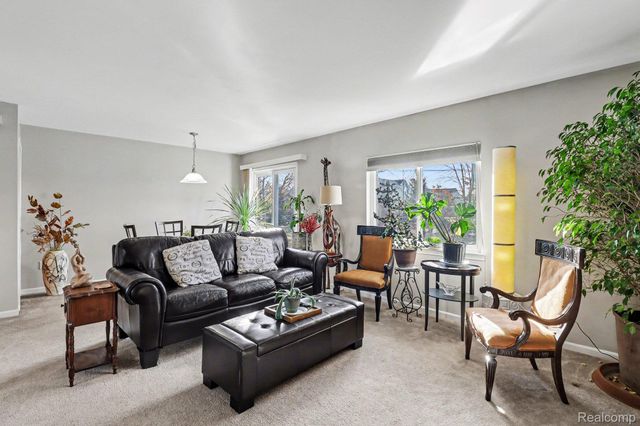 27036 Sandy Hill Lane, Lyon Charter Township, MI 48165