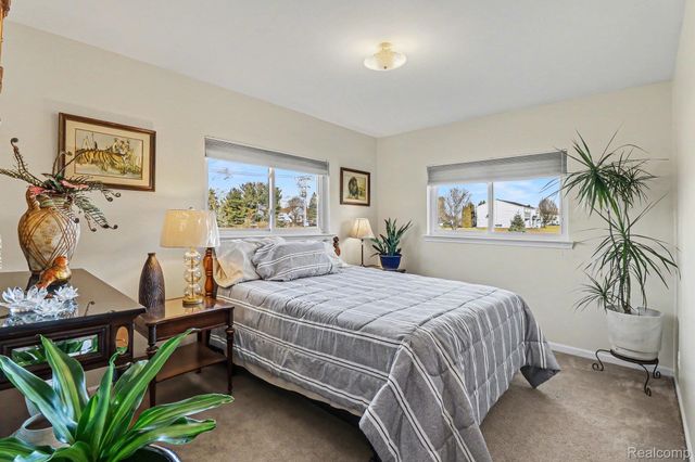 27036 Sandy Hill Lane, Lyon Charter Township, MI 48165