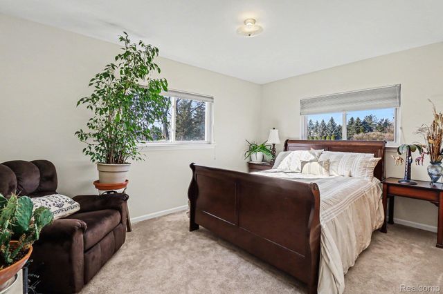 27036 Sandy Hill Lane, Lyon Charter Township, MI 48165