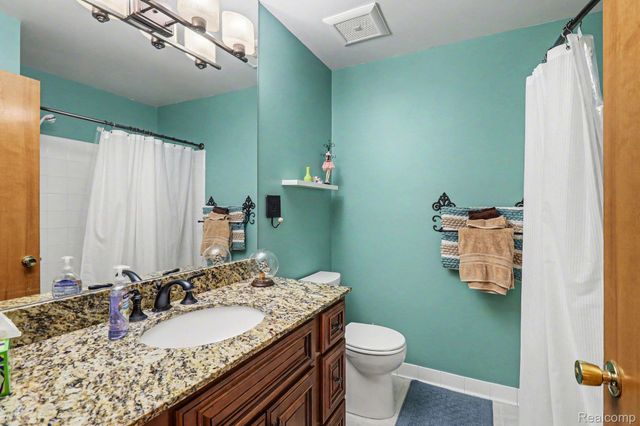 27036 Sandy Hill Lane, Lyon Charter Township, MI 48165