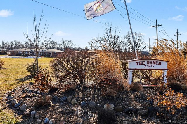 27036 Sandy Hill Lane, Lyon Charter Township, MI 48165