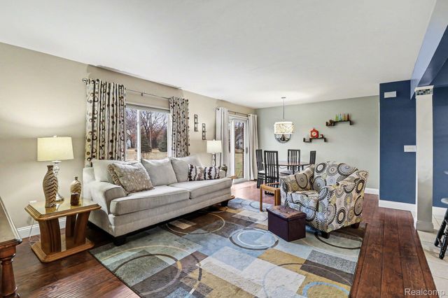 27036 Sandy Hill Lane, Lyon Charter Township, MI 48165