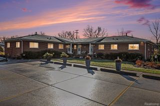 27036 Sandy Hill Lane, Lyon Charter Township, MI 48165