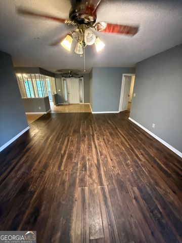 274 Kelli Drive, Byron, GA 31008