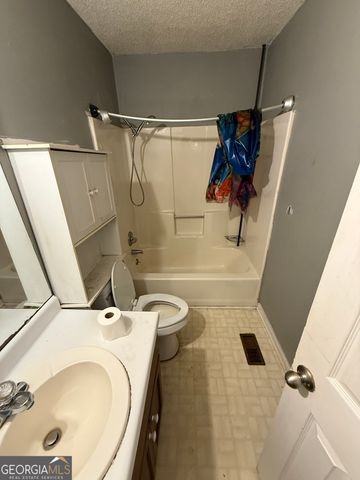 274 Kelli Drive, Byron, GA 31008