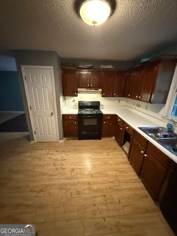 274 Kelli Drive, Byron, GA 31008