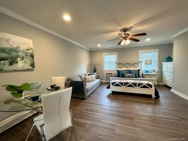 184 Hallock Road 4E2, Lake Grove, NY 11755