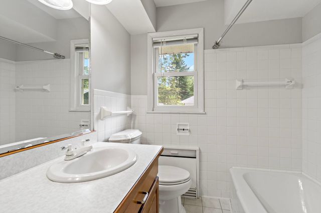 3567 Leroy Street, Deephaven, MN 55391