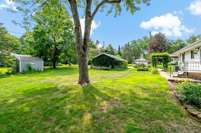 3567 Leroy Street, Deephaven, MN 55391