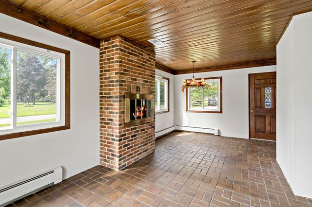 3567 Leroy Street, Deephaven, MN 55391