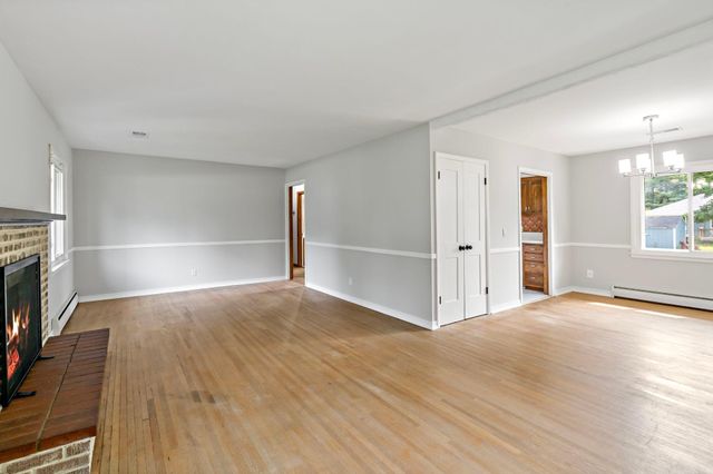 3567 Leroy Street, Deephaven, MN 55391