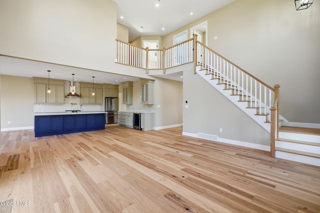 1 Welding Way, Colonie, NY 12047