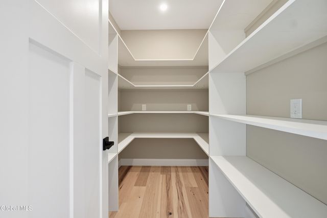 1 Welding Way, Colonie, NY 12047