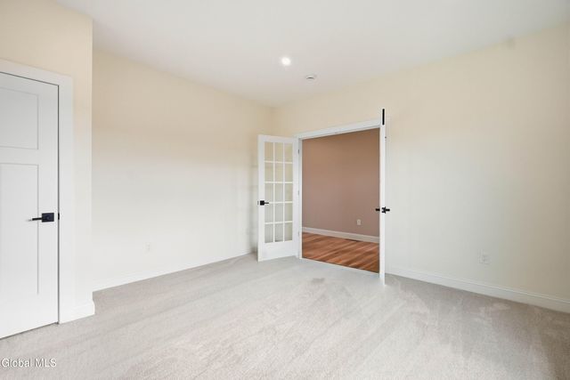 1 Welding Way, Colonie, NY 12047