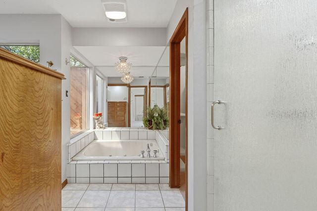 5610 Fountainbridge Lane, Houston, TX 77069