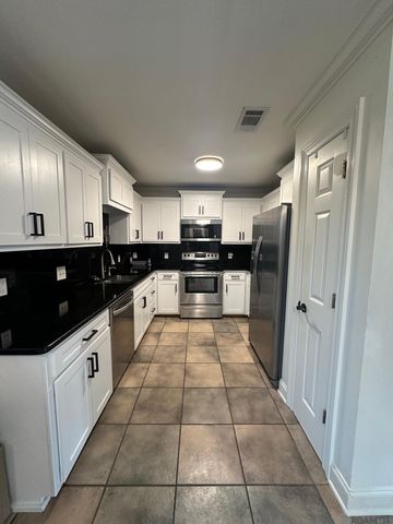 17240 Rennes Rd, Prairieville, LA 70769