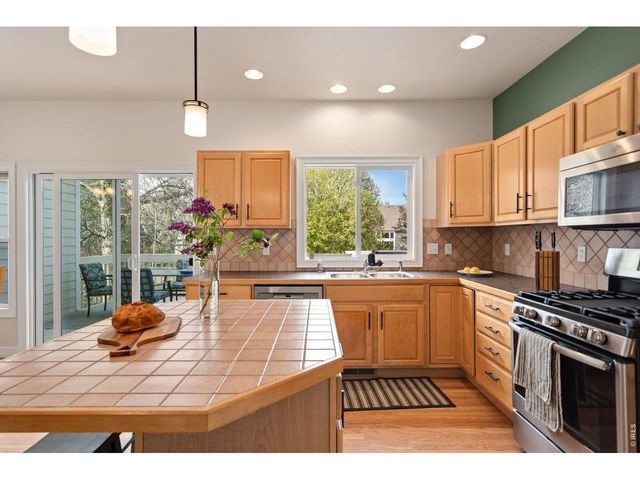 1614 Fantail Ct, Fort Collins, CO 80528