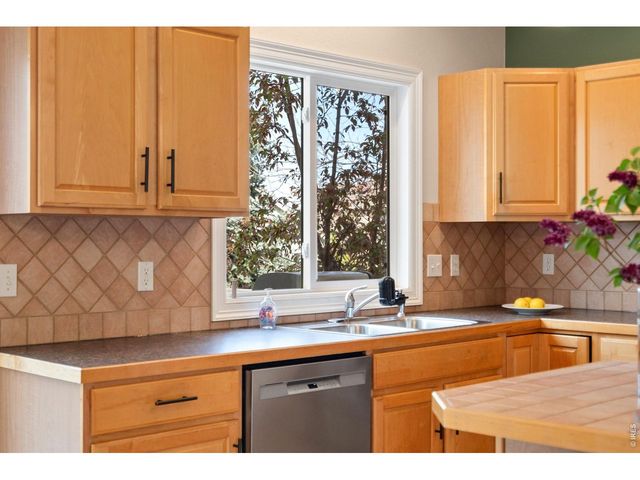 1614 Fantail Ct, Fort Collins, CO 80528